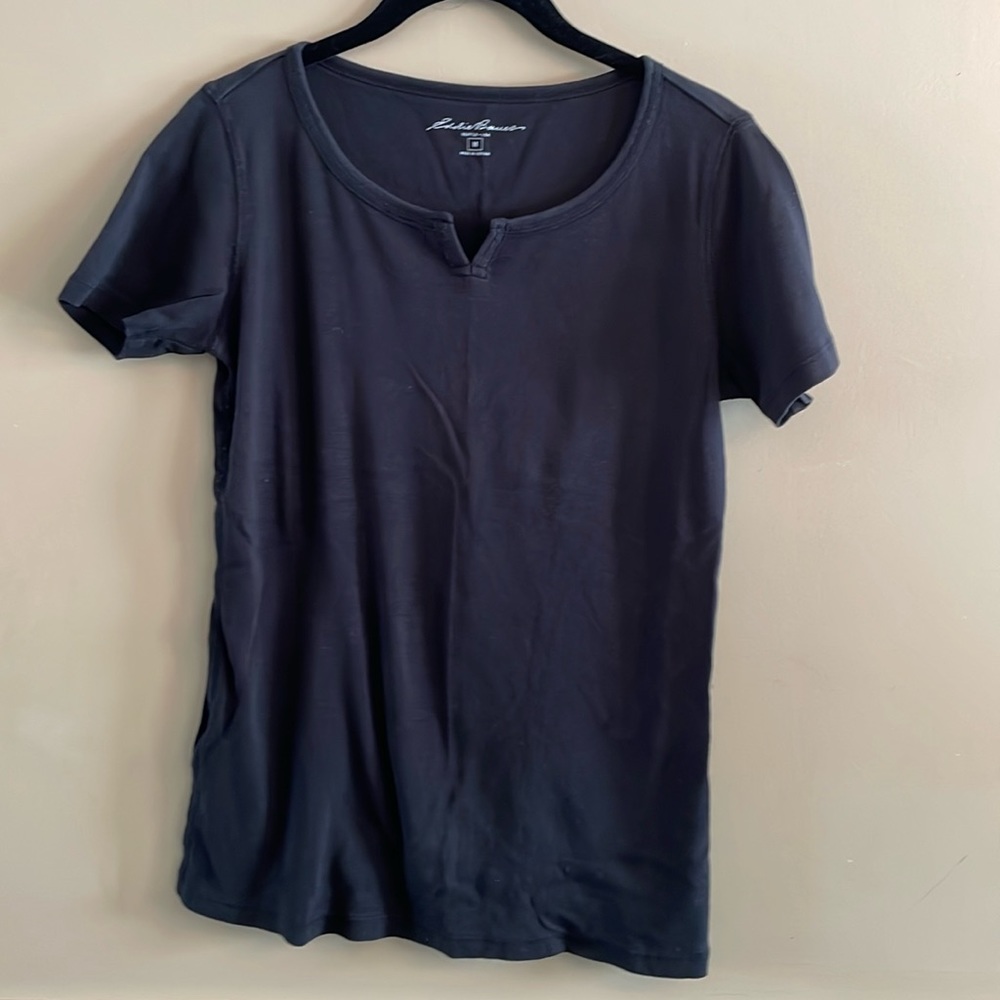 Eddie Bauer black T-shirt. Size medium
